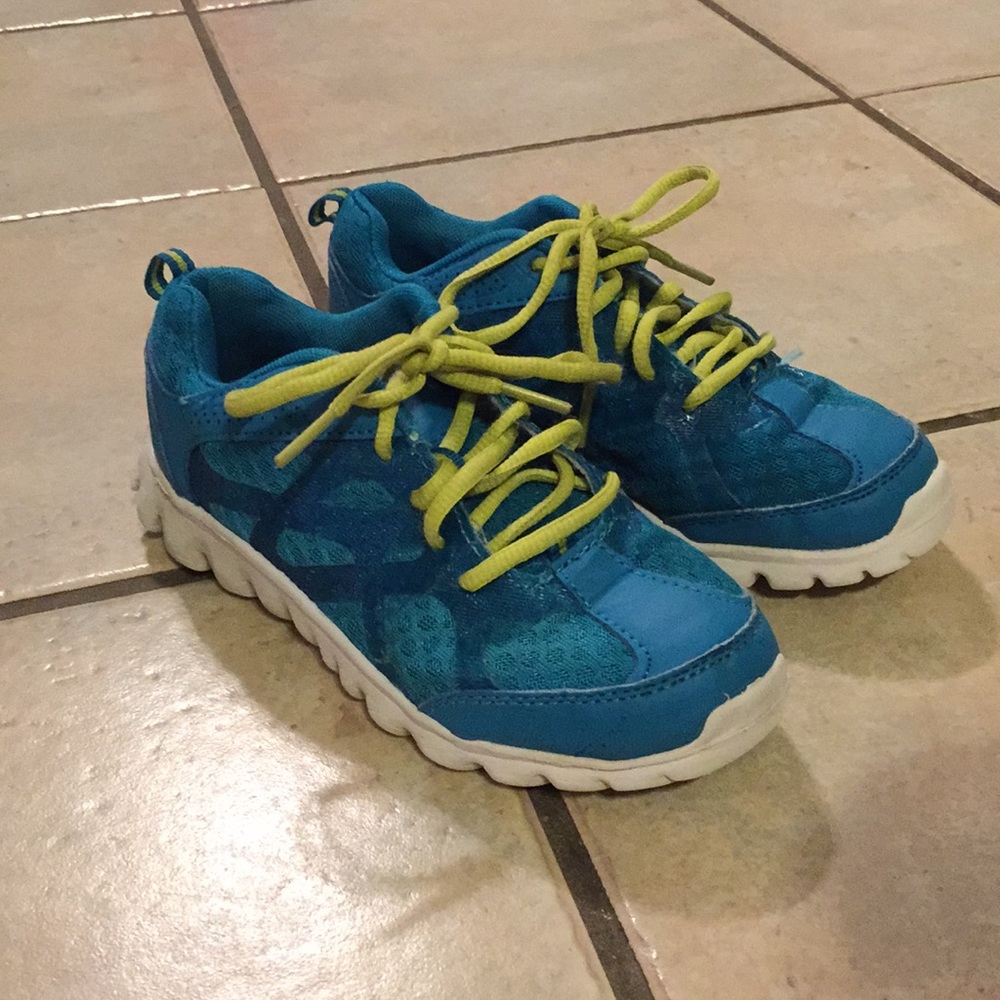Girls Shoes